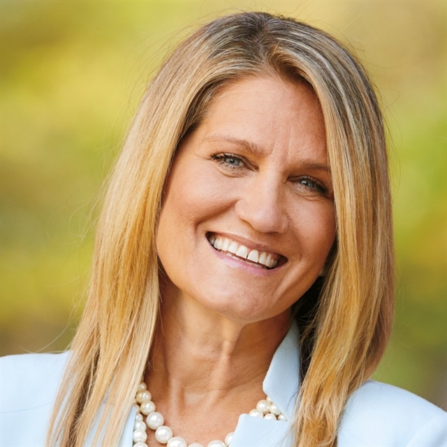 Laurie Panella professional headshot
